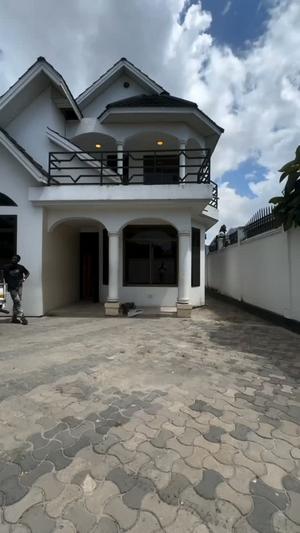 Nyumba ya vyumba vitatu inapangishwa Sinza, Dar Es Salaam Nyumba ya vyumba vitatu inapangishwa Sinza, Dar Es Salaam