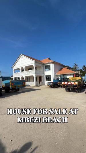 Nyumba ya vyumba vitano inauzwa Mbezi Beach, Dar Es Salaam (2200 sqm)