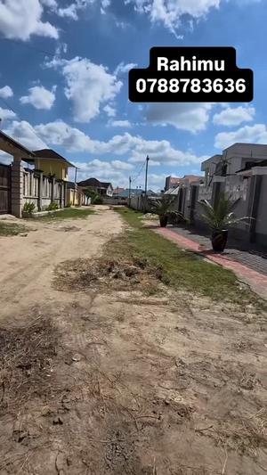 Kiwanja kinauzwa Mbweni Mpiji, Dar Es Salaam (630 sqm) Kiwanja kinauzwa Mbweni Mpiji, Dar Es Salaam (630 sqm)