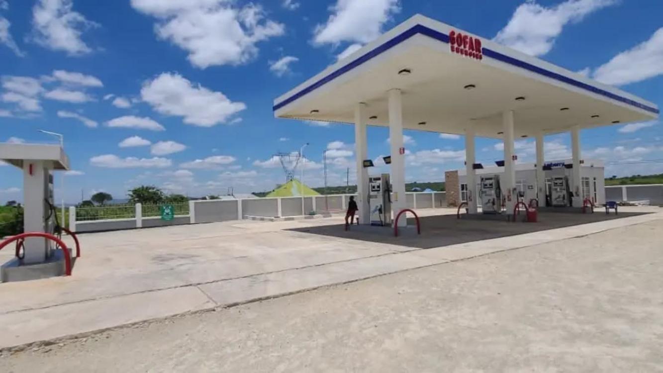 media -1 media -1