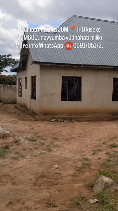 Nyumba ya vyumba vitatu inauzwa Kiseke, Mwanza (600 sqm)