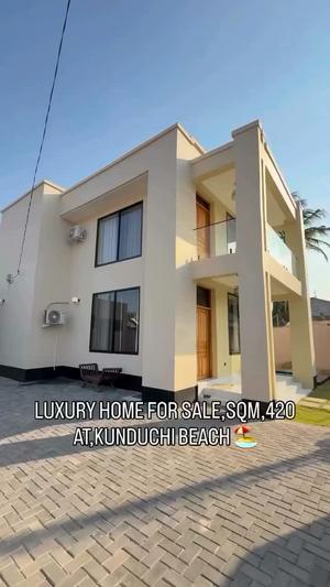 5 Bedrooms House for Sale in Kunduchi Beach, Dar Es Salaam (420 sqm)