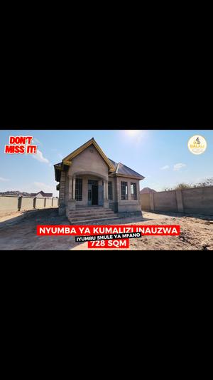 Nyumba ya vyumba vinne inauzwa Iyumbu, Dodoma (728 sqm) Nyumba ya vyumba vinne inauzwa Iyumbu, Dodoma (728 sqm)
