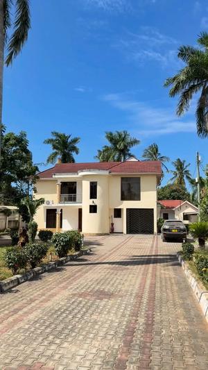 Nyumba ya vyumba vinne inapangishwa Mbezi Beach, Dar Es Salaam