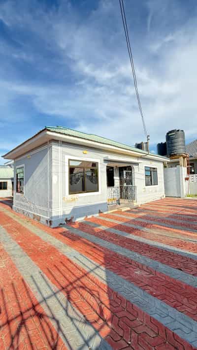 Nyumba ya vyumba vinne inapangishwa Kibada, Dar Es Salaam