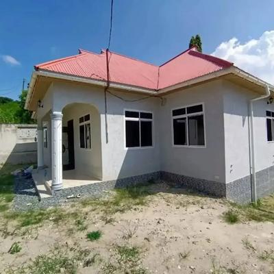 Nyumba ya vyumba vitatu inauzwa Kimara Suka, Dar Es Salaam (584 sqm)