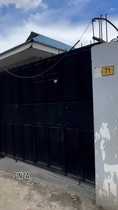 Nyumba inauzwa Sinza, Dar Es Salaam (300 sqm)