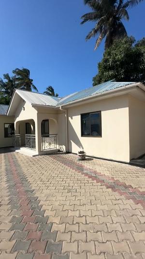 Nyumba ya vyumba viwili inapangishwa Mbezi Beach, Dar Es Salaam Nyumba ya vyumba viwili inapangishwa Mbezi Beach, Dar Es Salaam