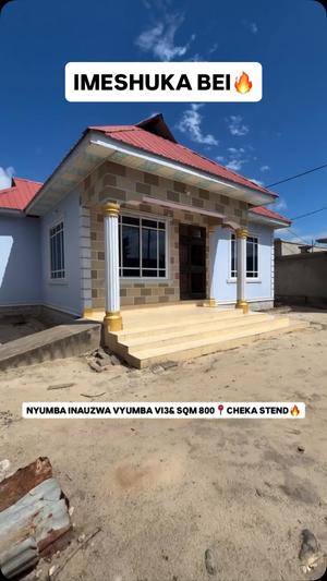 Nyumba ya vyumba vitatu inauzwa Kigamboni Dege, Dar Es Salaam (800 sqm) Nyumba ya vyumba vitatu inauzwa Kigamboni Dege, Dar Es Salaam (800 sqm)