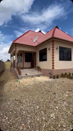 Nyumba ya vyumba vinne inauzwa Michese, Dodoma (600 sqm) Nyumba ya vyumba vinne inauzwa Michese, Dodoma (600 sqm)