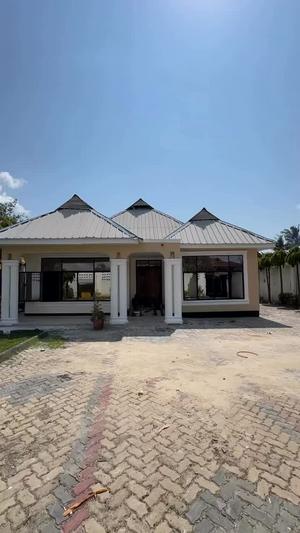 Nyumba ya vyumba vitatu inapangishwa Kunduchi Beach, Dar Es Salaam Nyumba ya vyumba vitatu inapangishwa Kunduchi Beach, Dar Es Salaam