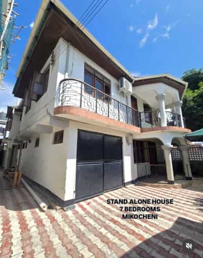 Nyumba ya vyumba 7 inapangishwa Mikocheni, Dar Es Salaam