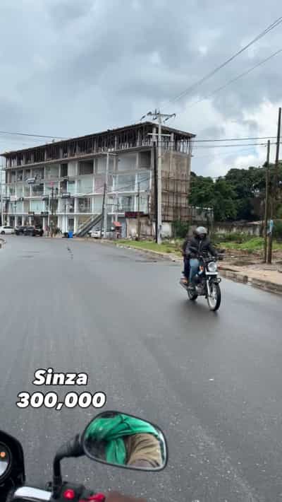 Duka linapangishwa Sinza, Dar Es Salaam