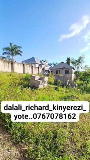 Kiwanja kinauzwa Tabata Mongo La Ndege, Dar Es Salaam sqm 600