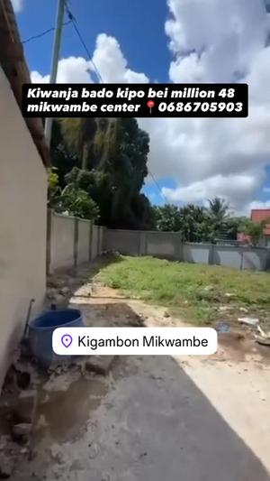 Kiwanja kinauzwa Mikwambe Center, Dar Es Salaam