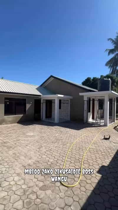 3 Bedrooms House for Rent in Ununio Beach, Dar Es Salaam