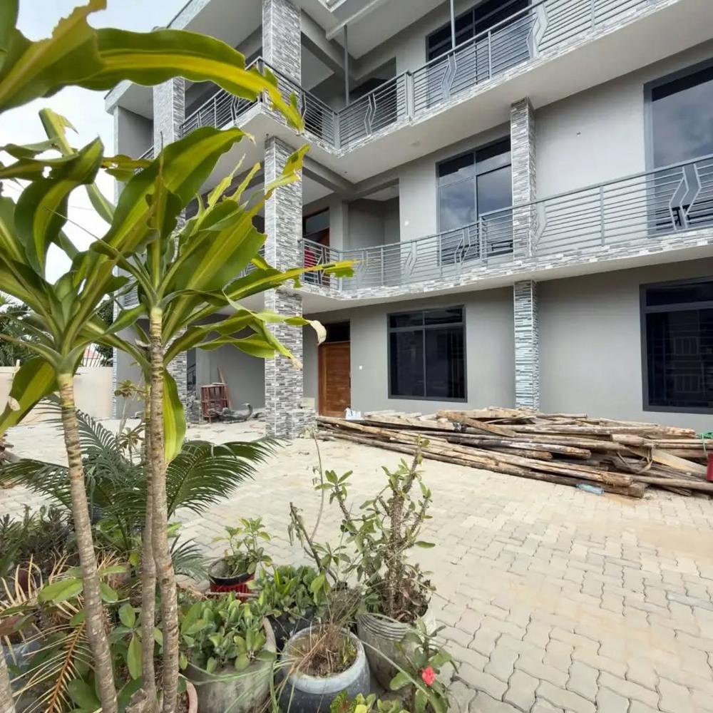 media -1 media -1