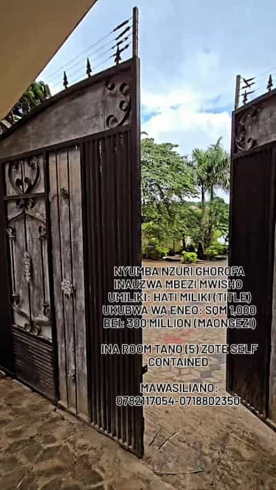 Nyumba ya vyumba vitano inauzwa Mbezi Mwisho, Dar Es Salaam (1000 sqm)