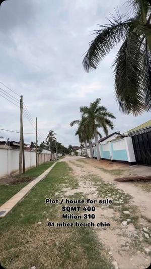 House for Sale in Mbezi Beach Chin, Dar Es Salaam (400 sqm) House for Sale in Mbezi Beach Chin, Dar Es Salaam (400 sqm)