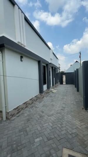 Apartment ya chumba kimoja inapangishwa Magomeni, Dar Es Salaam Apartment ya chumba kimoja inapangishwa Magomeni, Dar Es Salaam