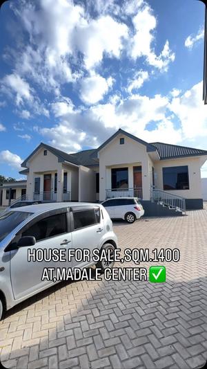 Nyumba inauzwa Madale Contena, Dar Es Salaam (1400 sqm)