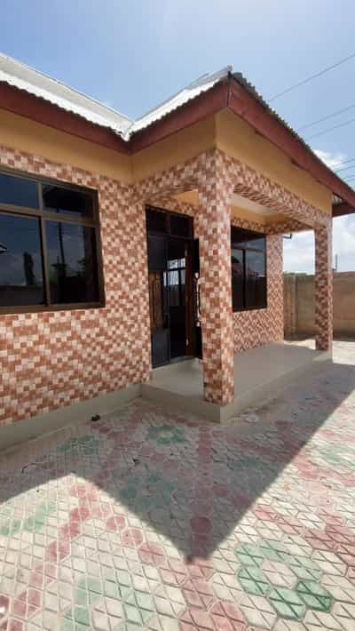 4 Bedrooms House for Sale in Nkuhungu West, Dodoma (450 sqm)