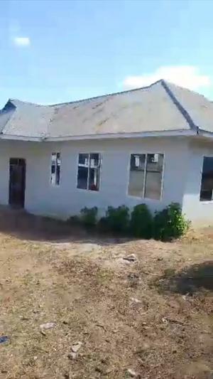 Nyumba ya vyumba vitatu inauzwa Kimara Korogwe, Dar Es Salaam (890 sqm) Nyumba ya vyumba vitatu inauzwa Kimara Korogwe, Dar Es Salaam (890 sqm)
