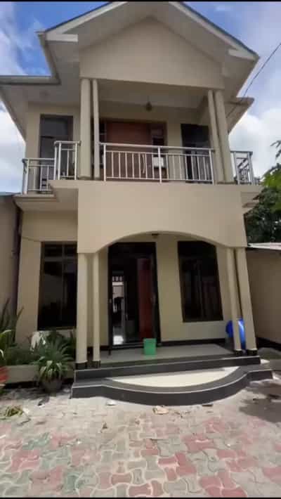 Nyumba ya vyumba vitatu inapangishwa Sinza Lego, Dar Es Salaam