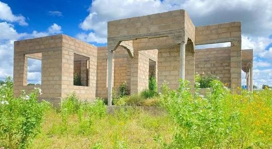Nyumba ya vyumba vitatu inauzwa Dodoma (1200 sqm) Nyumba ya vyumba vitatu inauzwa Dodoma (1200 sqm)