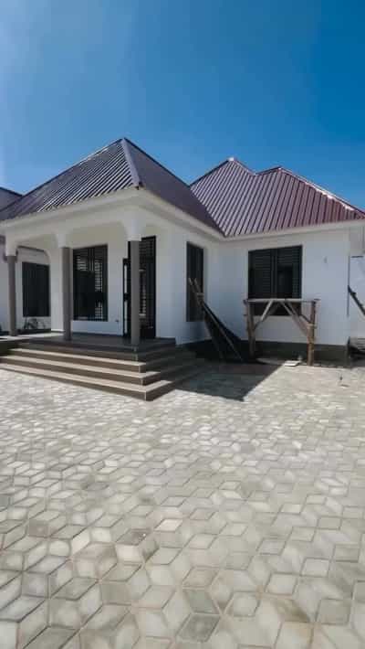 Nyumba ya vyumba viwili inapangishwa Iyumbu Center, Singida