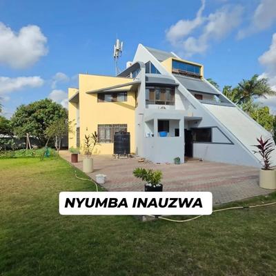 Nyumba ya vyumba vinne inauzwa Mbezi Beach, Dar Es Salaam (2000 sqm) Nyumba ya vyumba vinne inauzwa Mbezi Beach, Dar Es Salaam (2000 sqm)