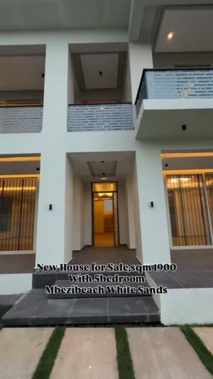 Nyumba ya vyumba vitano inauzwa Mbezi Beach, Dar Es Salaam (1900 sqm)