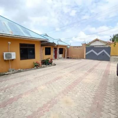 Nyumba/Apartment ya vyumba viwili inapangishwa Kimara Temboni, Dar Es Salaam Nyumba/Apartment ya vyumba viwili inapangishwa Kimara Temboni, Dar Es Salaam