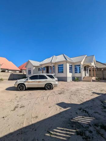 Nyumba ya vyumba vitatu inauzwa Mbande Kisewe, Dar Es Salaam (1200 sqm) Nyumba ya vyumba vitatu inauzwa Mbande Kisewe, Dar Es Salaam (1200 sqm)