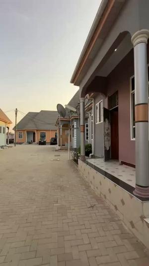 Nyumba ya chumba kimoja inapangishwa Block T, Mbeya Nyumba ya chumba kimoja inapangishwa Block T, Mbeya