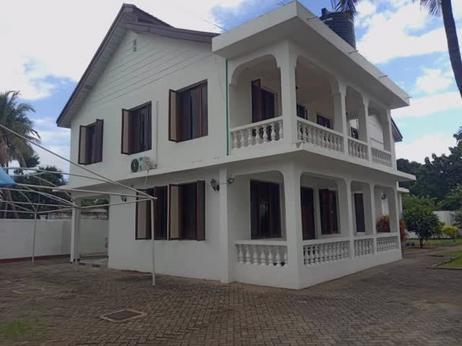 Nyumba ya vyumba vitano inapangishwa Mikocheni, Dar Es Salaam Nyumba ya vyumba vitano inapangishwa Mikocheni, Dar Es Salaam