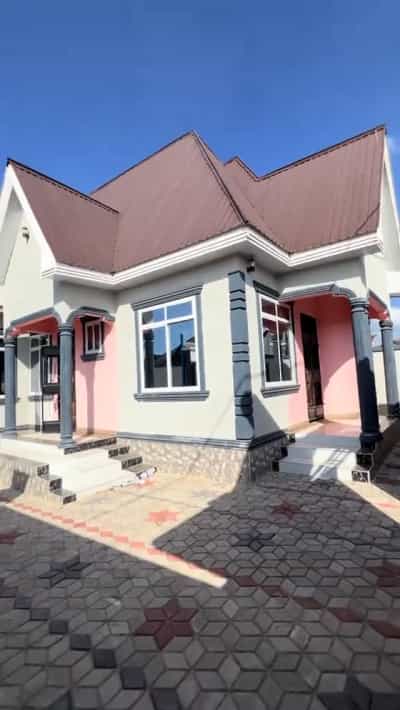 3 Bedrooms House for Sale in Mbagala Chamazi, Dar Es Salaam (600 sqm)