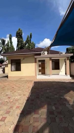 Apartment ya vyumba vitatu inapangishwa Mbezi Beach Tangi Bovu, Dar Es Salaam Apartment ya vyumba vitatu inapangishwa Mbezi Beach Tangi Bovu, Dar Es Salaam