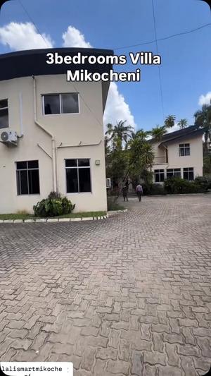 Villa (Furnished) ya vyumba vitatu inapangishwa Mikocheni, Dar Es Salaam Villa (Furnished) ya vyumba vitatu inapangishwa Mikocheni, Dar Es Salaam