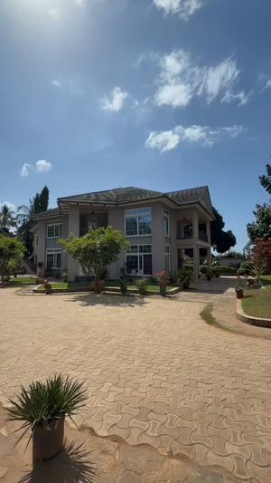 Nyumba (Furnished) ya vyumba vitano inauzwa Tegeta Iptl, Dar Es Salaam