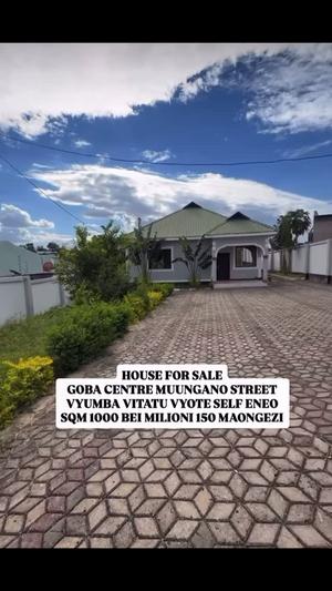 Nyumba ya vyumba vitatu inauzwa Goba Center Muungano Street, Dar Es Salaam (1000 sqm)