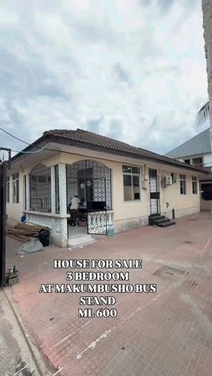 Nyumba ya vyumba vitatu inauzwa Makumbusho, Dar Es Salaam (371 sqm) Nyumba ya vyumba vitatu inauzwa Makumbusho, Dar Es Salaam (371 sqm)