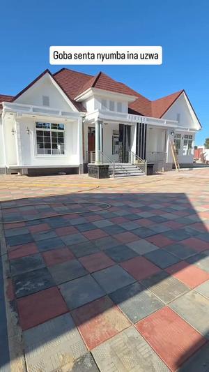 8 Bedrooms House for Sale in Ubungo, Dar Es Salaam (2500 sqm)
