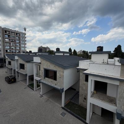 Villa ya vyumba vinne inapangishwa Masaki, Dar Es Salaam