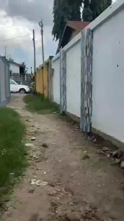 Nyumba inauzwa Sinza, Dar Es Salaam (300 sqm)