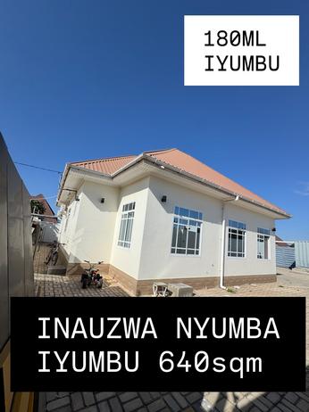 Nyumba ya vyumba vitatu inauzwa Iyumbu, Dodoma (650 sqm) Nyumba ya vyumba vitatu inauzwa Iyumbu, Dodoma (650 sqm)
