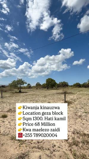 Kiwanja kinauzwa Kigamboni Geza Block, Dar Es Salaam (1300 sqm) Kiwanja kinauzwa Kigamboni Geza Block, Dar Es Salaam (1300 sqm)