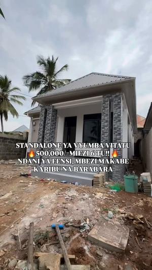 Nyumba ya vyumba vitatu inapangishwa Mbezi Makabe/ Kanisani, Dar Es Salaam Nyumba ya vyumba vitatu inapangishwa Mbezi Makabe/ Kanisani, Dar Es Salaam
