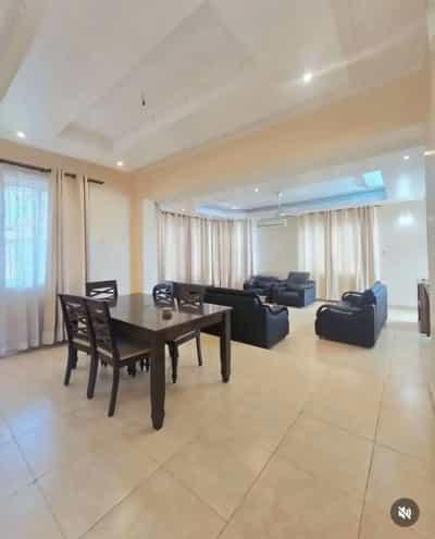 Villa (Furnished) ya vyumba vitatu inapangishwa Mikocheni, Dar Es Salaam