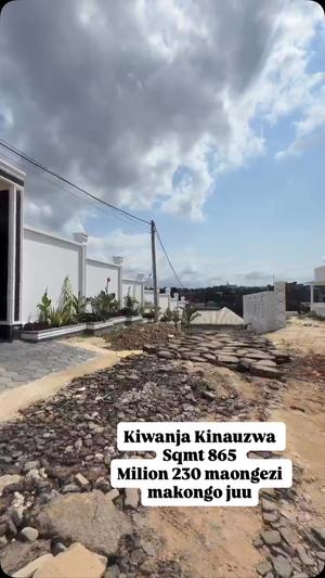 Kiwanja kinauzwa Makongo Juu, Dar Es Salaam sqm 865 Kiwanja kinauzwa Makongo Juu, Dar Es Salaam sqm 865